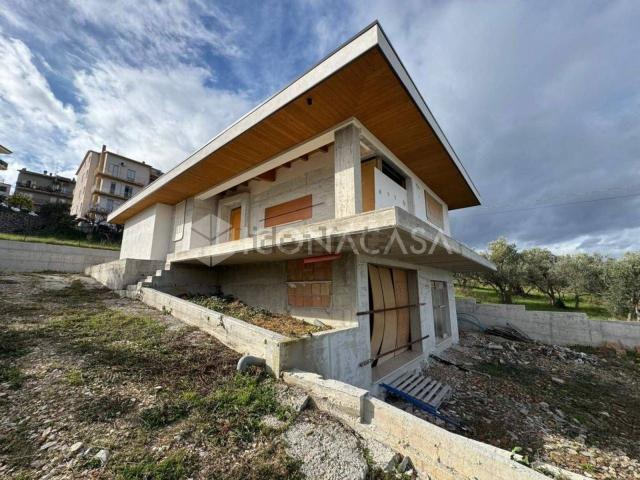 Casa in vendita a Montenero di Bisaccia, Molise