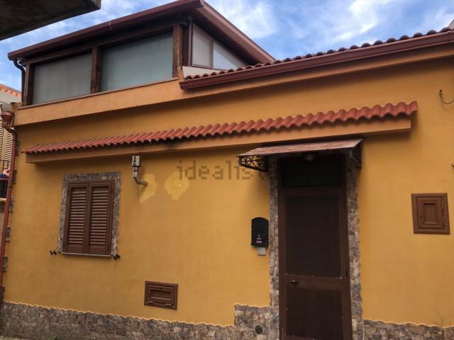 Casa in vendita a Sperone, Messina