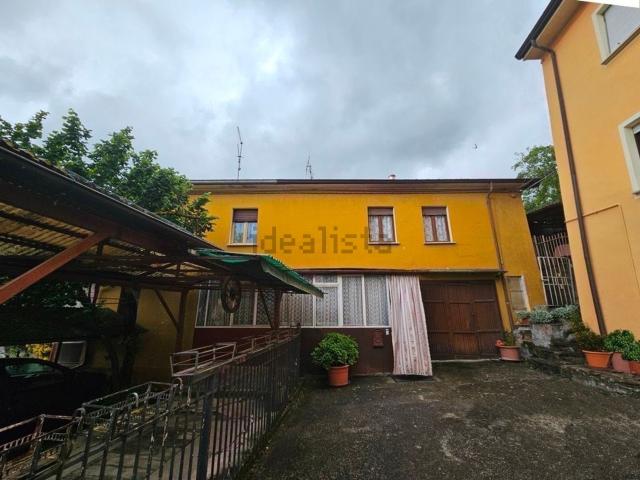Casa in vendita a Borgo Val Di Taro, Reggio Emilia