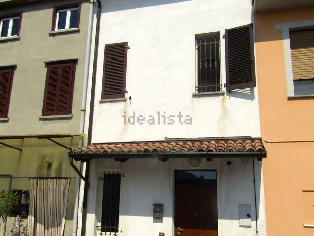 Casa in vendita a Sannazzaro de' Burgondi, Pavia