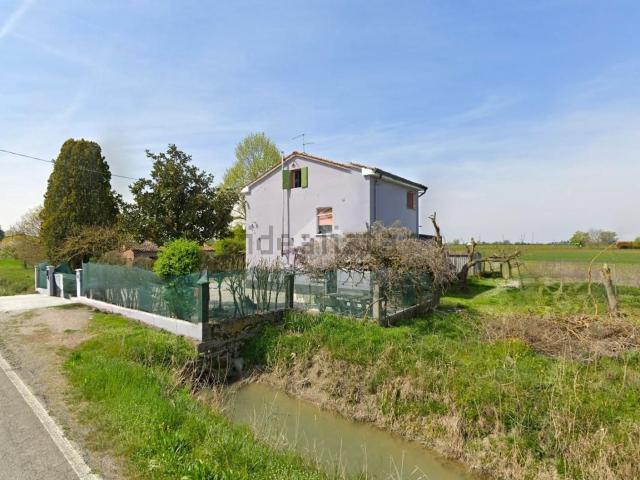 Casa in vendita a Unione Comuni Modenesi Area Nord, Mirandola