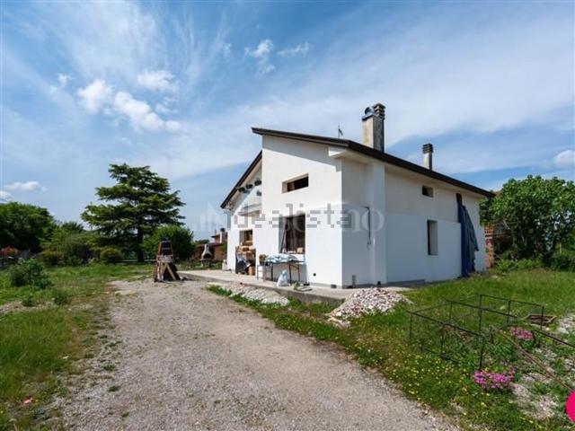 Casa in vendita a Zoppola, Friuli-Venezia Giulia