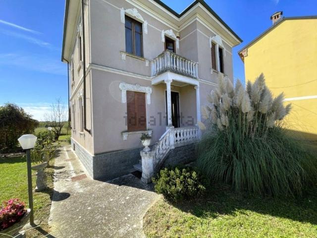 Casa in vendita a Piemonte, Alessandria