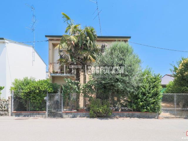 Casa in vendita a Unione dei comuni della Bassa Romagna, Lugo