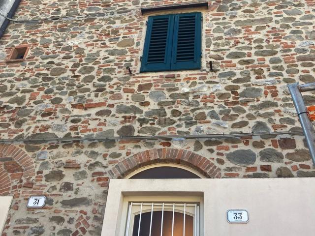 Casa in vendita a Cecina, Pistoia