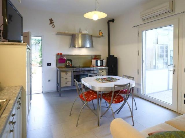 Casa in vendita a Desenzano Del Garda, Lombardia