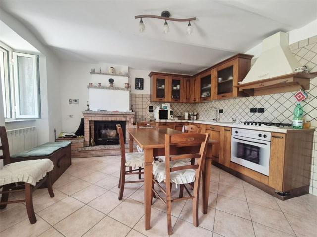 Casa in vendita a Contrada Santa Maria, Farindola