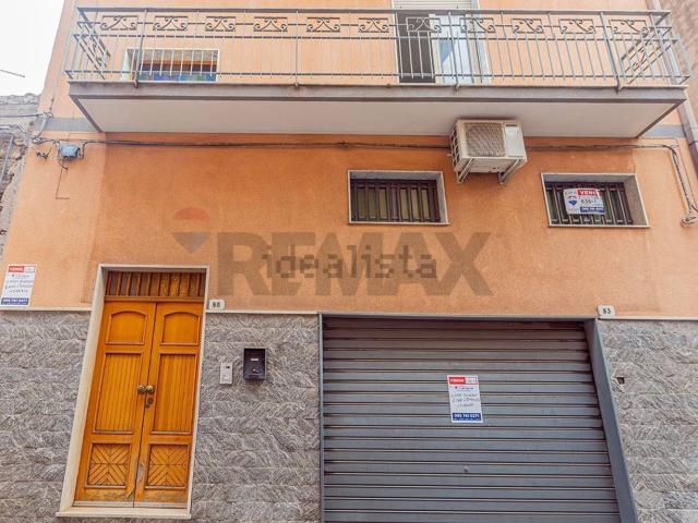 Casa in vendita a Biancavilla, Catania
