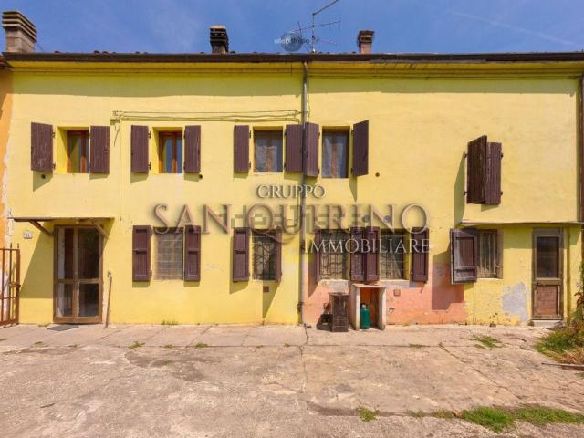 Casa in vendita a Bassa Reggiana, Re