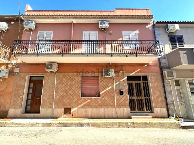 Casa in vendita a Avola, Siracusa