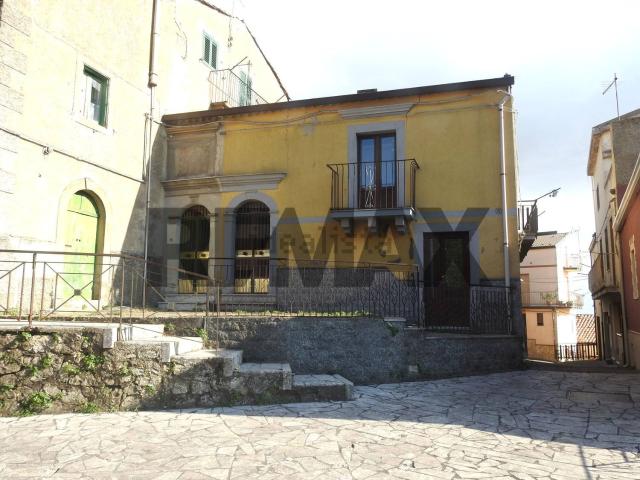 Casa in vendita a Risaro, Sicilia
