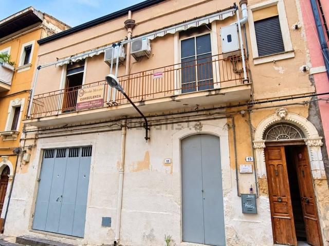 Casa in vendita a Ramacca, Catania