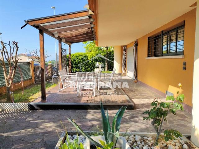 Casa in vendita a Coriano, Reggio Emilia
