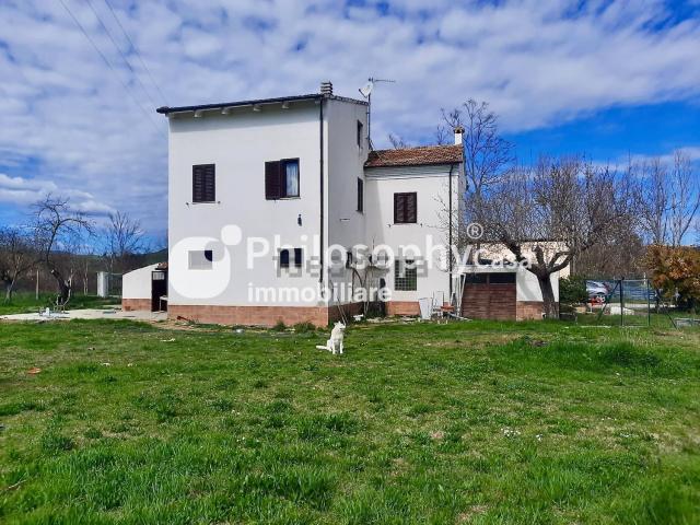 Casa in vendita a Colleverde, Marche