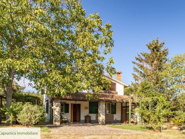 Casa in vendita a Capranica, Lazio