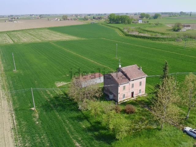Casa in vendita a Soragna, Reggio Emilia