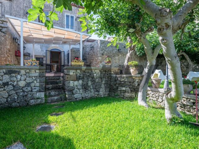 Casa in vendita a Palazzolo Acreide, Sicilia