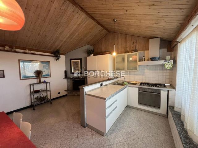 Casa in vendita a Follo Alto, Follo