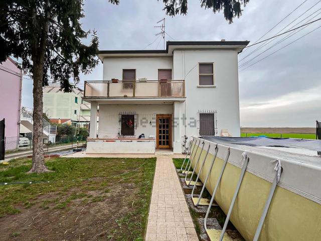 Casa in vendita a Castiglione di Cervia, Cervia