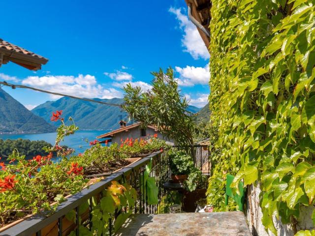 Casa in vendita a Tremezzina, Lombardia
