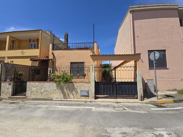 Casa in vendita a Monserrato, Sardigna/Sardegna