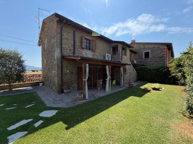 Casa in vendita a Castiglion Fiorentino, Toscana