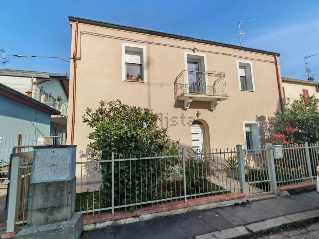 Casa in vendita a Marina di Ravenna, Ravenna