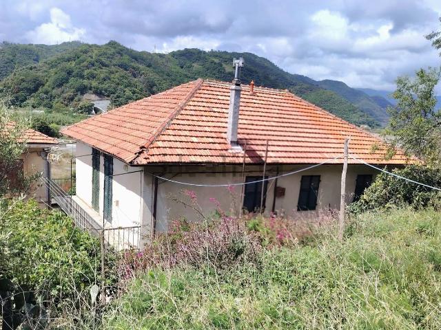 Casa in vendita a Luceto, Albisola Superiore