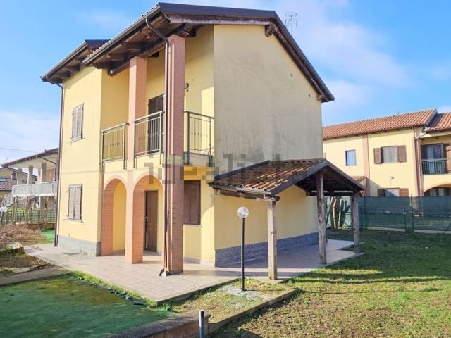 Casa in vendita a Piemonte, Vercelli