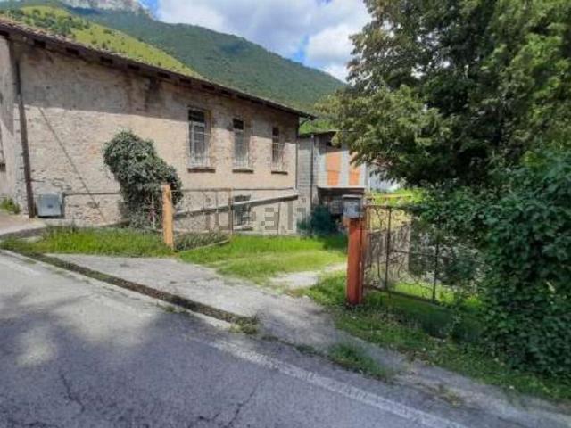 Casa in vendita a Caltrano, Veneto