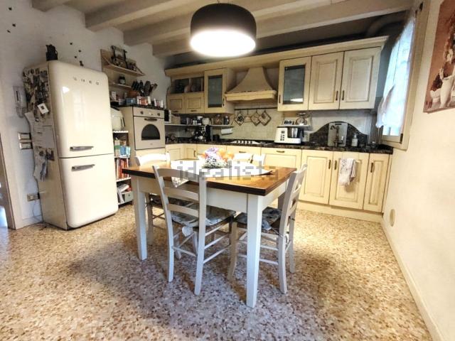 Casa in vendita a Caldogno, Veneto