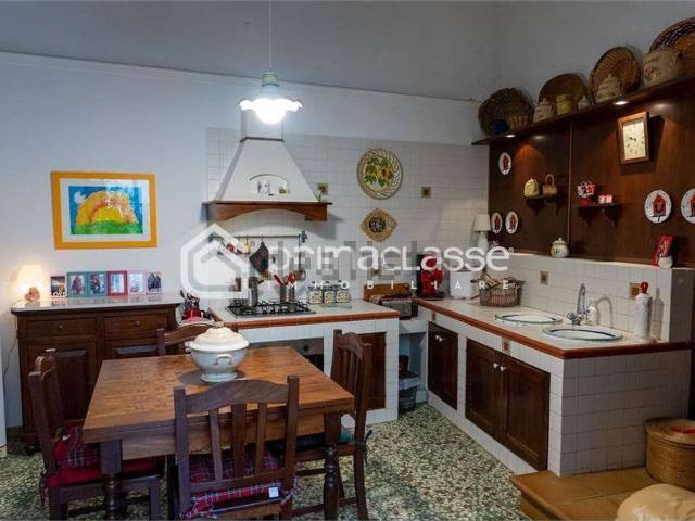 Casa in vendita a Modica Alta, Modica