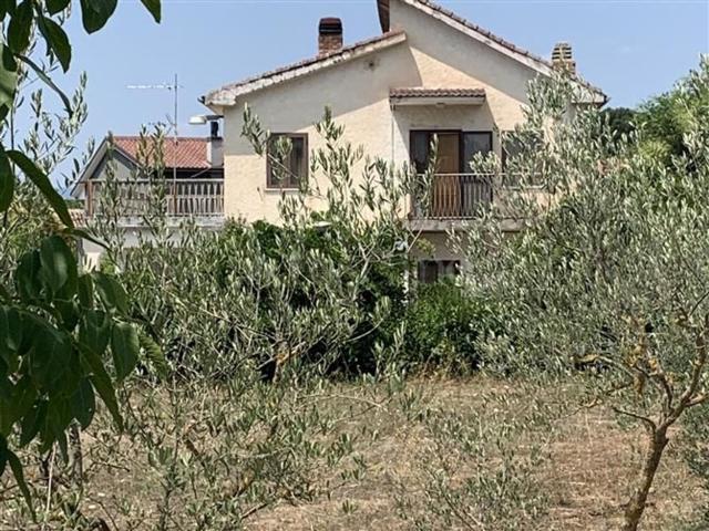 Casa in vendita a Viggiano, Basilicata