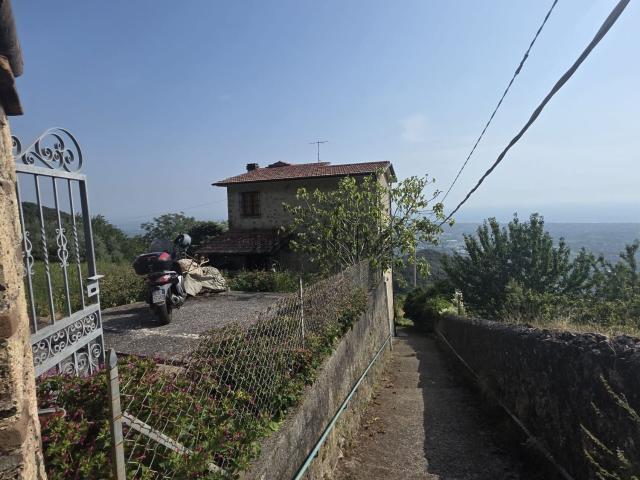 Casa in vendita a Tonfano, Toscana