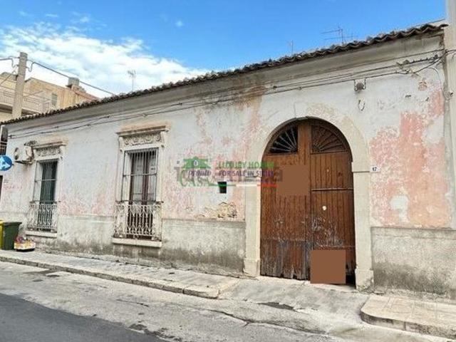 Casa in vendita a Comiso, Sicilia