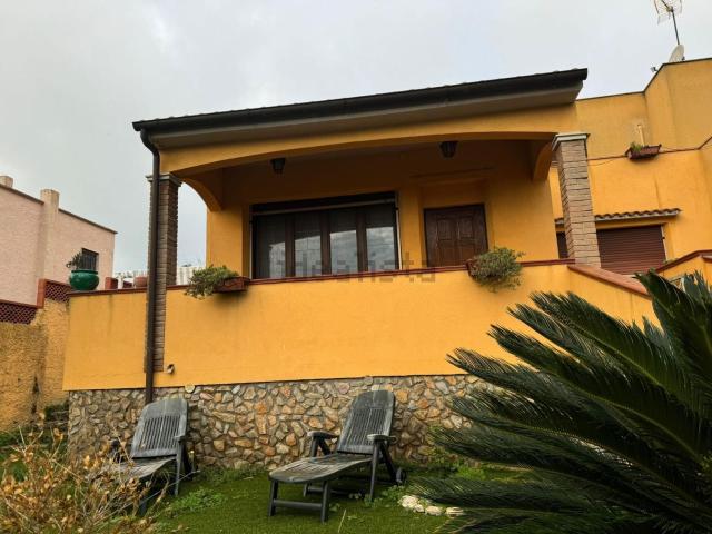 Casa in vendita a Montemazzano, Piombino
