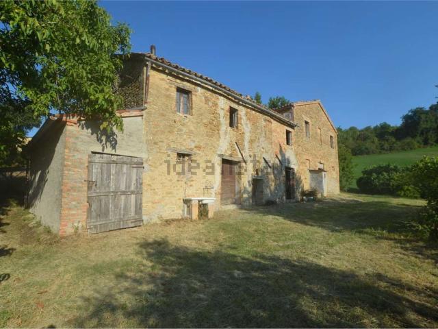Casa in vendita a Poggio San Marcello, Ancona