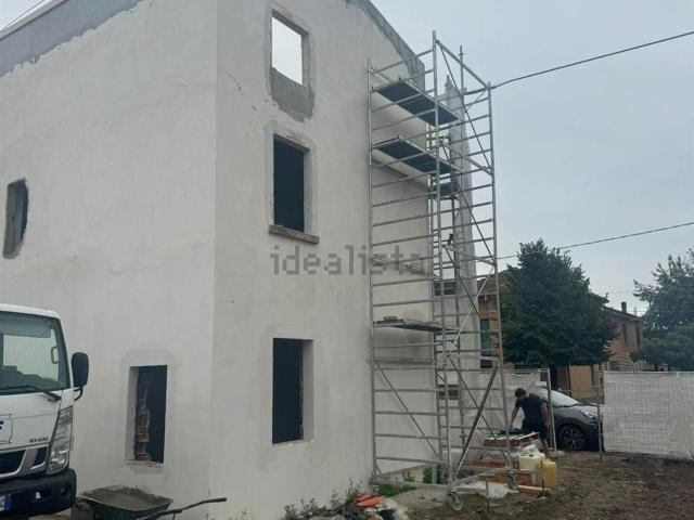 Casa in vendita a Terra di Mezzo, Re