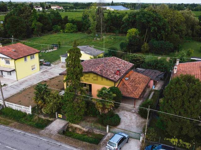 Casa in vendita a Fiume Veneto, Friuli-Venezia Giulia