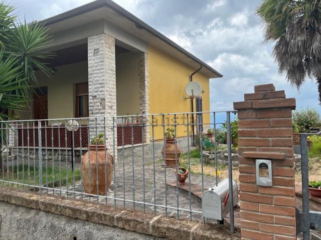 Casa in vendita a Terricciola, Toscana