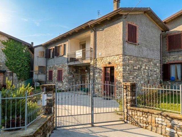 Casa in vendita a Appennino Reggiano, Re