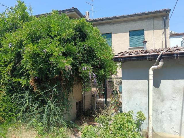 Casa in vendita a Castel San Giovanni, Reggio Emilia