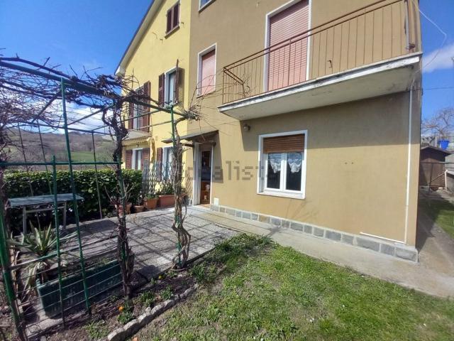 Casa in vendita a Borgo Val Di Taro, Reggio Emilia