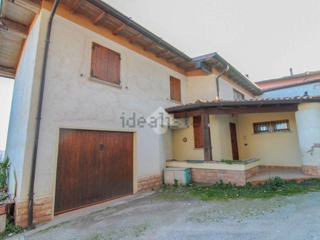 Casa in vendita a San Faustino, Bione