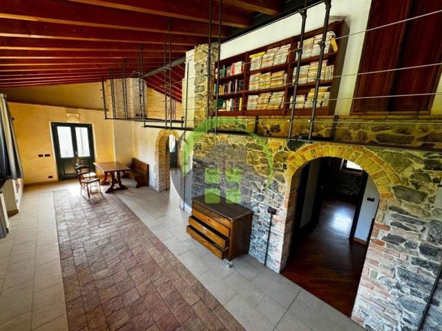 Casa in vendita a Peia, Lombardia