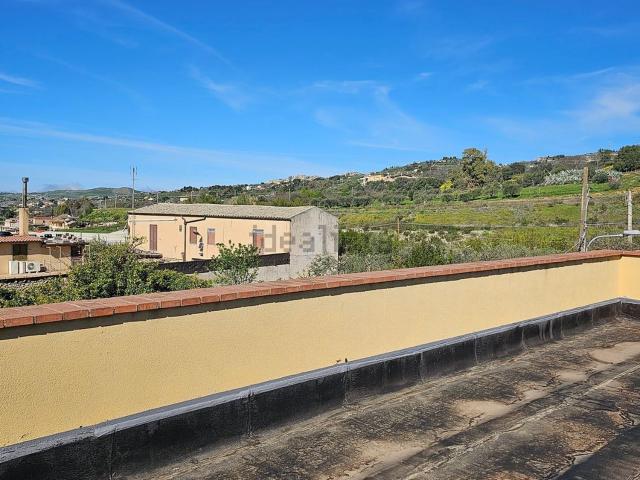 Casa in vendita a Caltanissetta, Sicilia