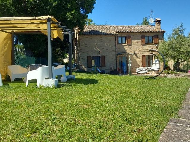 Casa in vendita a Marche, Macerata