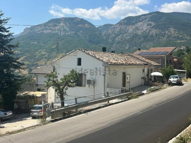 Casa in vendita a Traino, Villa Celiera