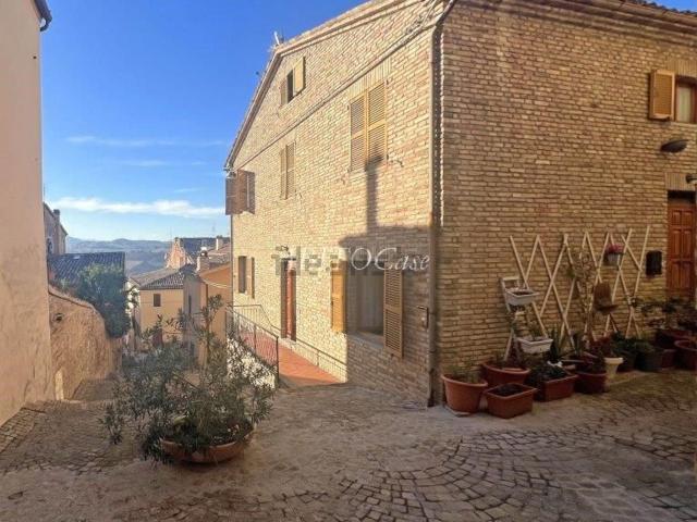 Casa in vendita a Marche, Ancona