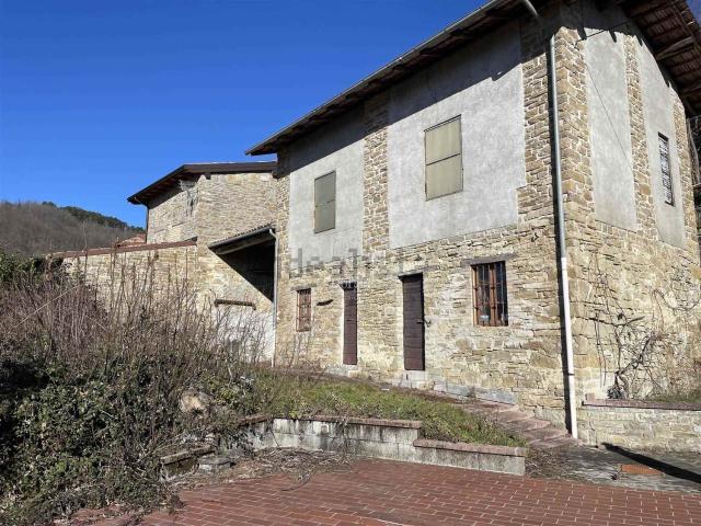 Casa in vendita a Romagnese, Lombardia